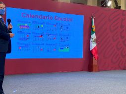 Esteban Moctezuma Barragán, titular de la SEP, presenta el calendario este miércoles. TWITTER/@SEP_mx