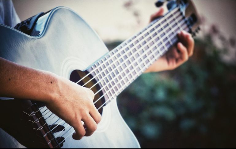 CURSOS DE GUITARRA. Parte de las propuestas gratuitas que podrás encontrar en línea. ESPECIAL