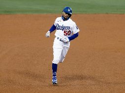 Betts regresó a la alineación titular tras lesionarse el dedo corazón el pasado domingo en Phoenix. Envió un cuadrangular al pabellón del jardín izquierdo en el tercer episodio. EFE / E. Laurent