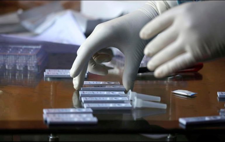 A nivel nacional, México alcanzó los 498 mil 380 casos positivos y 54 mil 666 defunciones causadas por la enfermedad. EFE/ARCHIVO