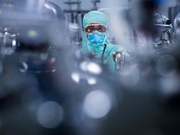 Ayer miércoles, el presidente argentino, Alberto Fernández anunció que junto con México, producirán para AL la vacuna contra el coronavirus; tendría costo de 90 pesos mexicanos. AFP / ARCHIVO