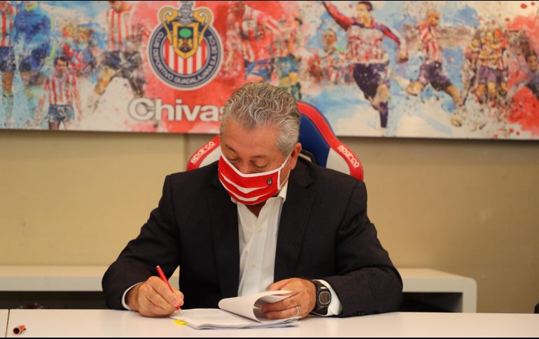 El técnico precisó que la calidad que hay en el equipo es grande, solamente hay que motivar al equipo para obtener los mejores resultados. TWITTER / @Chivas