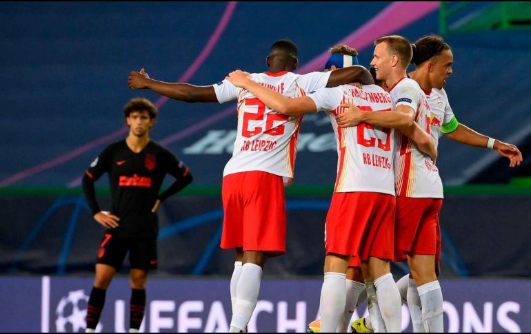El RB Leipzig alemán, con goles del español Dani Olmo y el estadounidense Tyler Adams, superó al Atlético de Madrid. TWITTER / @ChampionsLeague
