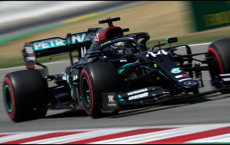 El británico saldrá primero por cuarta vez en las seis carreras de la temporada, por delante de su compañero de equipo, el finlandés Valtteri Bottas. AP / A. Gea