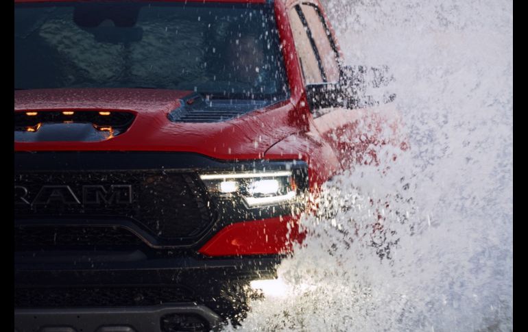RAM TRX 1500 2021: la pickup más potente del mundo va a la caza de la Ford Raptor