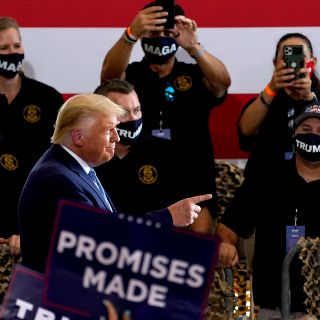 Trump dice que México pagará por el muro con peaje a vehículos