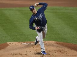 Snell se mantiene sin conocer la derrota en lo que va de temporada, luego de permitir cuatro imparables, dos jonrones, tres carreras, dio dos pasaportes y retiró a tres por la vía del ponche. AFP / S. Stier