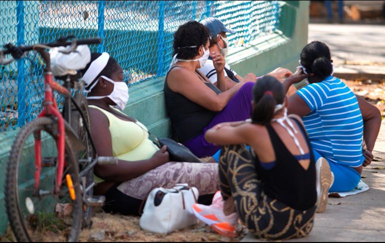 Cuba logró controlar la propagación de COVID-19 a finales de junio, pero actualmente sufre un rebrote que ha afectado particularmente el occidente de la isla. EFE / ARCHIVO