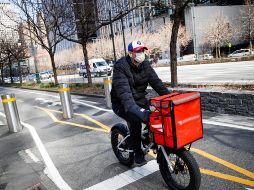 La OMC encuentra que el comercio aún se encuentra por debajo de la línea base, lo que significa que aún opera en números negativos, al registrar 84.5 puntos, es decir, lejos de los 100 puntos que marcan tendencia positiva. AP / ARCHIVO