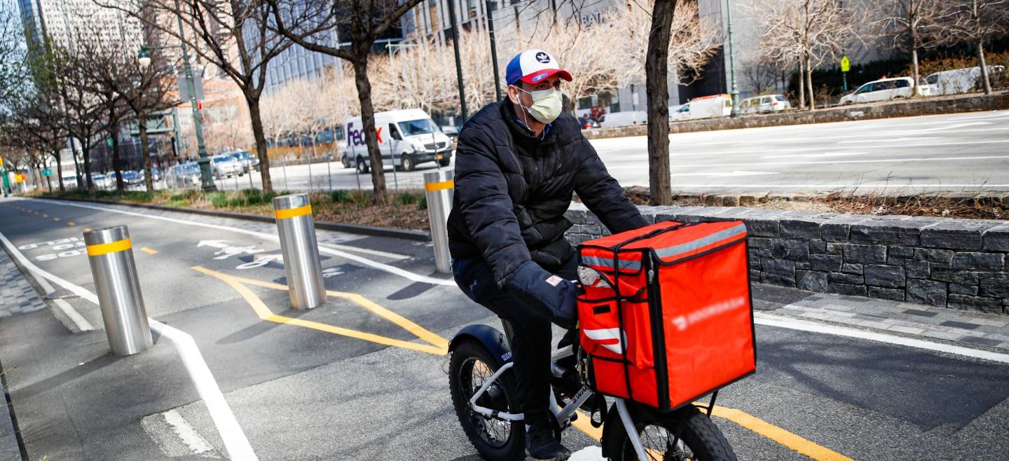 La OMC encuentra que el comercio aún se encuentra por debajo de la línea base, lo que significa que aún opera en números negativos, al registrar 84.5 puntos, es decir, lejos de los 100 puntos que marcan tendencia positiva. AP / ARCHIVO