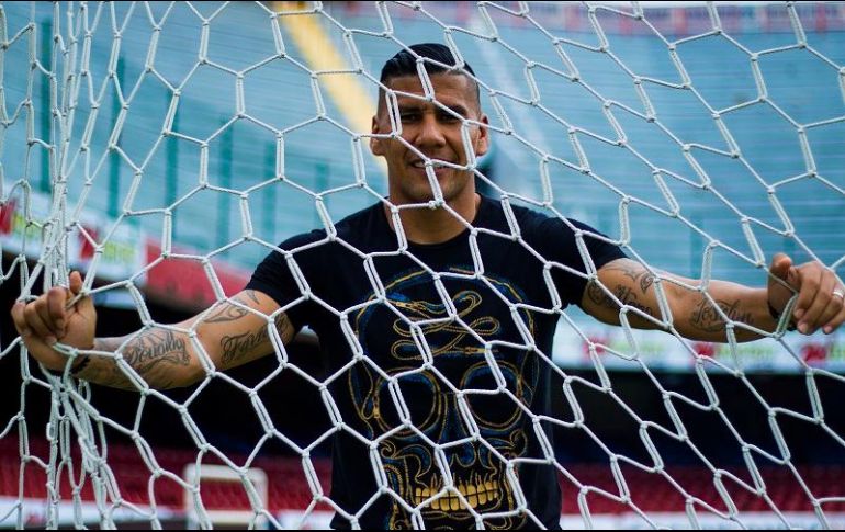 Carlos Salcido lamentó la salida de Luis Fernando Tena de Chivas, pues considera que le faltó tiempo para demostrar su capacidad. IMAGO 7/E. Bazán