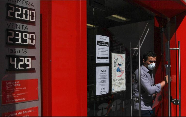 Se analizan variables como los plazos, montos y registros en el Buró de Crédito, entre otras. NOTIMEX/Archivo