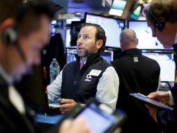 Por sectores, el tecnológico encabezó las ganancias, que también salpicaron al sector de comunicación, al inmobiliario y al de bienes esenciales. EFE/ARCHIVO