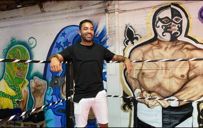 Después de darle la bienvenida a Marco Fabián, cuando se anunció su incorporación a los Bravos de Ciudad Juárez, el luchador Pagano invitó al futbolista a unas clases de lucha libre. TWITTER / @LuchaParaTodos