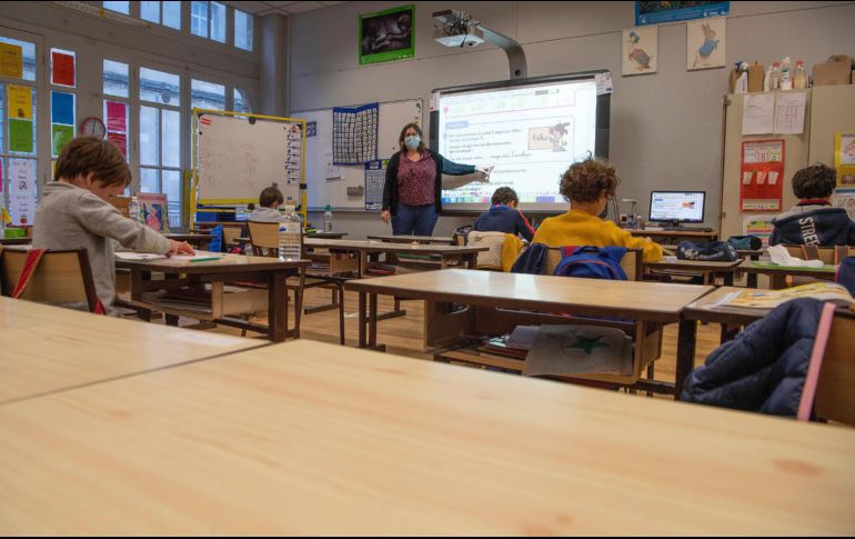 La medida afecta a los alumnos de entre 11 y 18 años, que deben volver a la escuela el 1 de septiembre. EFE / C. Blumberg