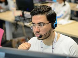 Además de brindar atención psicológica, se deriva a las personas con las dependencias y departamentos que pueden resolver de fondo el problema. Gobierno de Jalisco/ARCHIVO