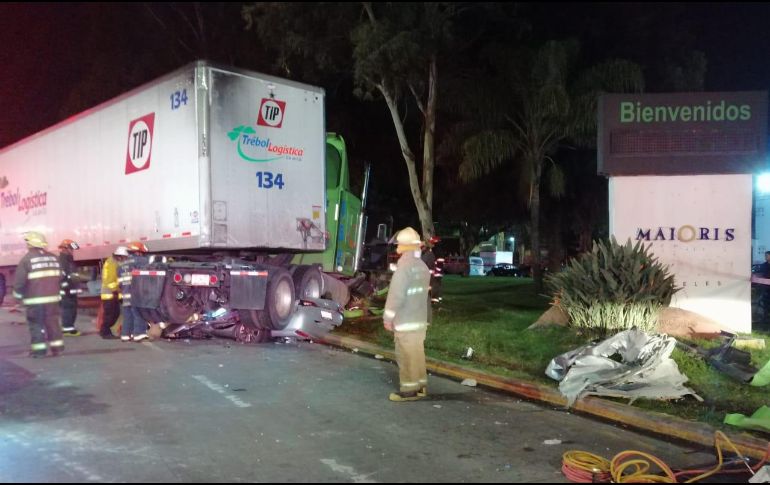 El percance sucede en Periférico Sur, a la altura de la colonia Santa María Tequepexpan. ESPECIAL