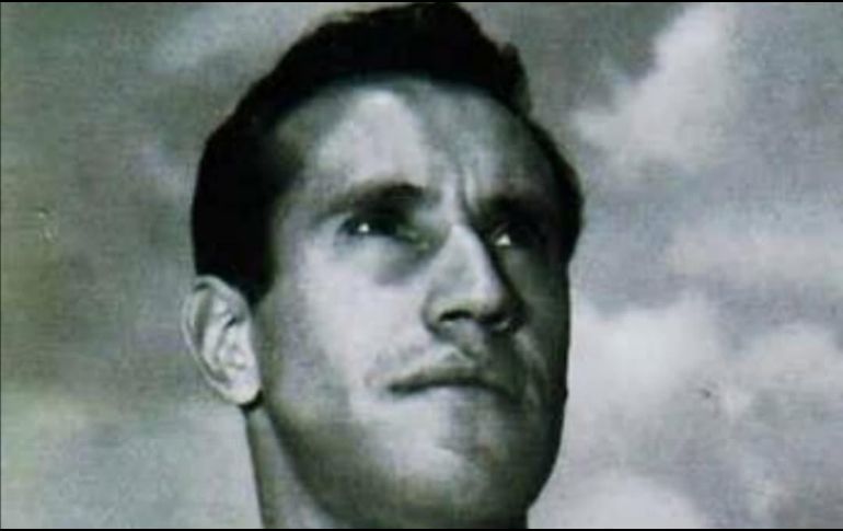 La leyenda habla de que Nájera debutó a los 18 años de edad, y en ese juego se lesionó apenas a los ocho minutos de haber iniciado el juego, tardando ocho meses en volver a jugar. TWITTER