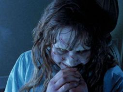 William Friedkin, quien dirigió el clásico filme de terror, podría adaptar la nueva película. ESPECIAL/Warner Bros.