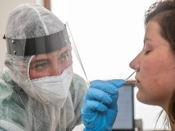Hasta el corte de ayer sábado, en el país se registraron 60 mil 254 muertes por coronavirus. AFP / ARCHIVO