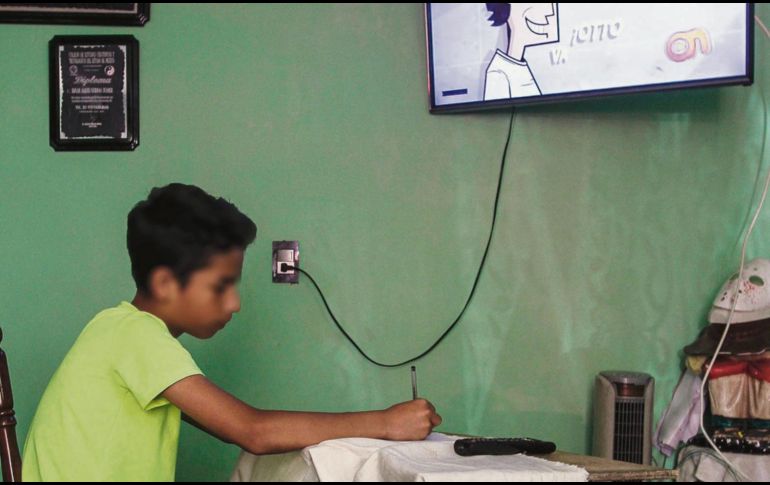 POR TELEVISIÓN. Las clases en este ciclo escolar.  AFP