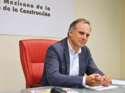 Carlos del Río hizo un llamado a las autoridades federales y estatales que den certidumbre a la inversión privada para revertir la caída. ESPECIAL /