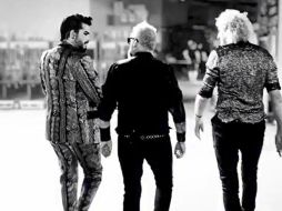 Brian, Roger y Lambert estarían ahora terminando su gira de 27 conciertos en nueve países europeos, pero la pandemia les ha obligado a postergarla hasta 2021. INSTAGRAM / @officialqueenmusic