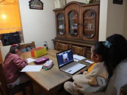 Autoridades reconocieron que “educar a distancia obligó a cambiar el sistema de enseñanza