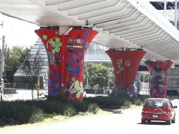 Una parte del total de columnas serán intervenidas por artistas plásticos, mientras el resto serán columnas 