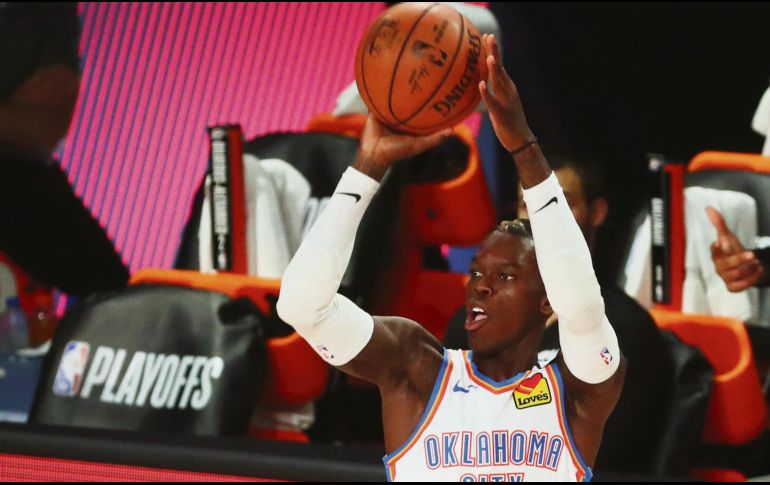 HÉROE. Dennis Schroder orquestó el ataque del Thunder con 30 puntos. AP / K. Klement