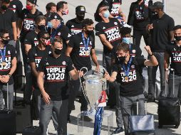 El Bayern Munich no se ha cansado de lograr títulos en el último año: inició con la Bundesliga, luego la Copa de Alemania, Champions League, Supercopa de Europa y Supercopa de Alemania. EFE