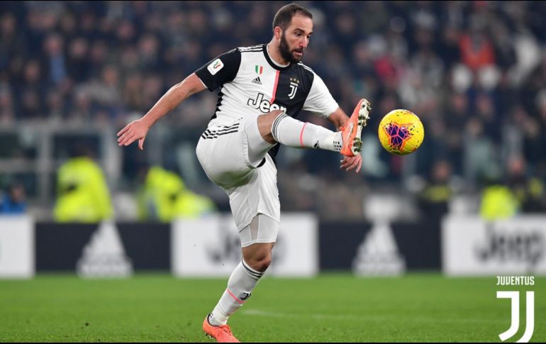 Higuaín ''fue un gran campeón pero los ciclos se acaban'', dijo el estratega, en conferencia de prensa.TWITTER / @juventusfc
