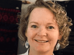 Al-Laham tiene una Maestría en Gestión Ambiental de la Universidad de Duke, y una licenciatura en Economía Política Mundial del Colorado College. ESPECIAL