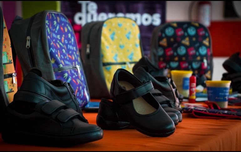Este año se otorgarán útiles y uniformes a un millón 249 mil 179 de estudiantes de primaria y secundaria. ESPECIAL/ SSAS