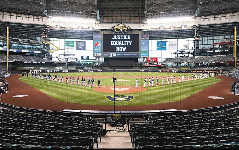 PROTESTAS. Así lució el Miller Park a principios de la temporada, mientras que ayer no tuvo actividad.  ESPECIAL