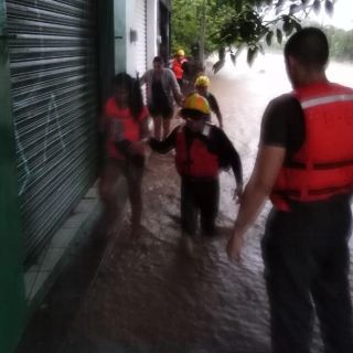 Evacuan a unas 400 personas en Jalisco por paso de “Hernán”