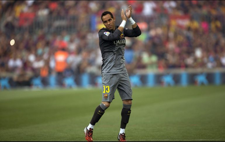 La firma está a la espera de que el ex portero del Barcelona pase el trámite del reconocimiento médico. EFE / ARCHIVO