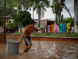 Fotogalería: El duro golpe de "Hernán" a los habitantes de la costa de Jalisco