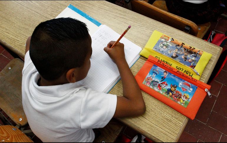 La reapertura de escuelas significaría un aumento de 30% en la movilidad del Estado, y un mayor riesgo de contagios de COVID-19.  ARCHIVO