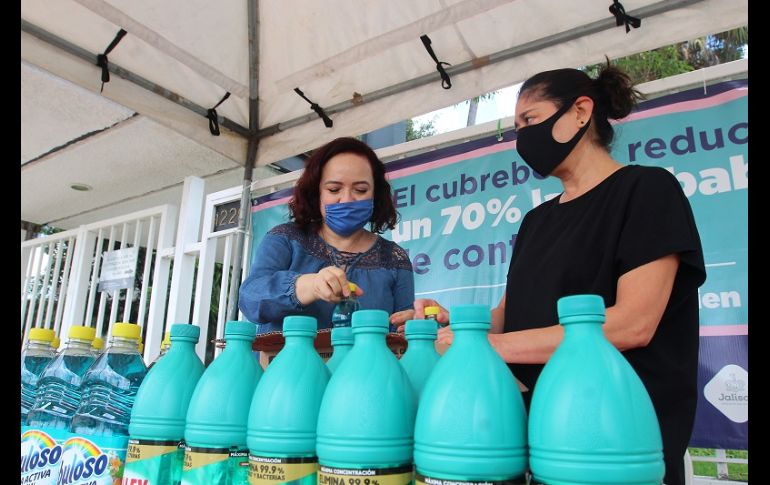 Además de alimentos y artículos de limpieza, en el lugar también se recibirán cubrebocas y termómetros electrónicos. EL INFORMADOR/A. Camacho