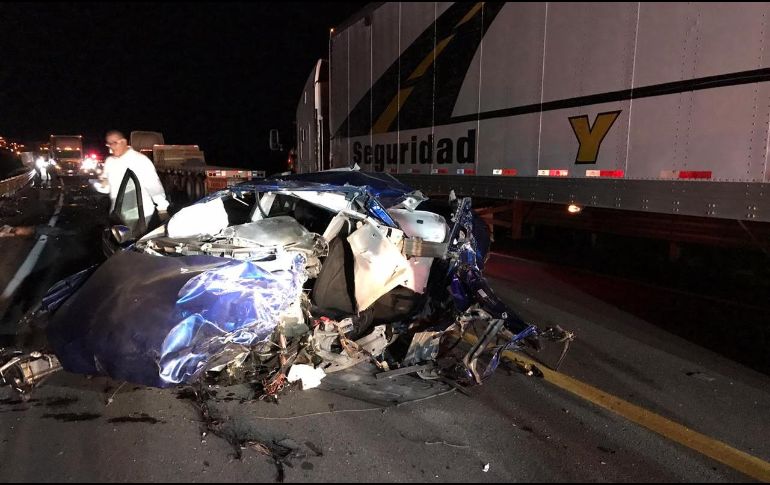El accidente se registró sobre la autopista Aguascalientes-León. ESPECIAL /