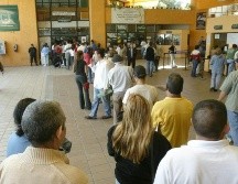 Solamente podrán asistir aquellas personas cuyo permiso vence durante los meses de septiembre, octubre y noviembre. EL INFORMADOR/ARCHIVO