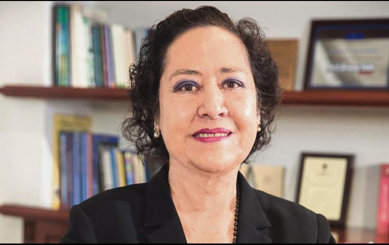 Titular. Maestra Beatriz Guadalupe Echeveste García de Alba, directora del plantel Guadalajara. ESPECIAL