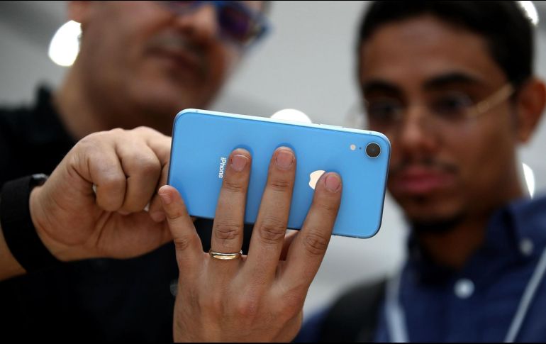 Para continuar con la creación de este proyecto, usuarios de iPhone en EU podrán participar sin necesidad de bajar alguna app.  AFP / ARCHIVO