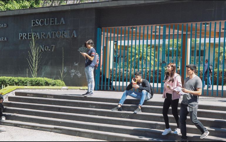 Las autoridades universitarias esperan que en julio se logre el regreso a las aulas.EL INFORMADOR/ARCHIVO