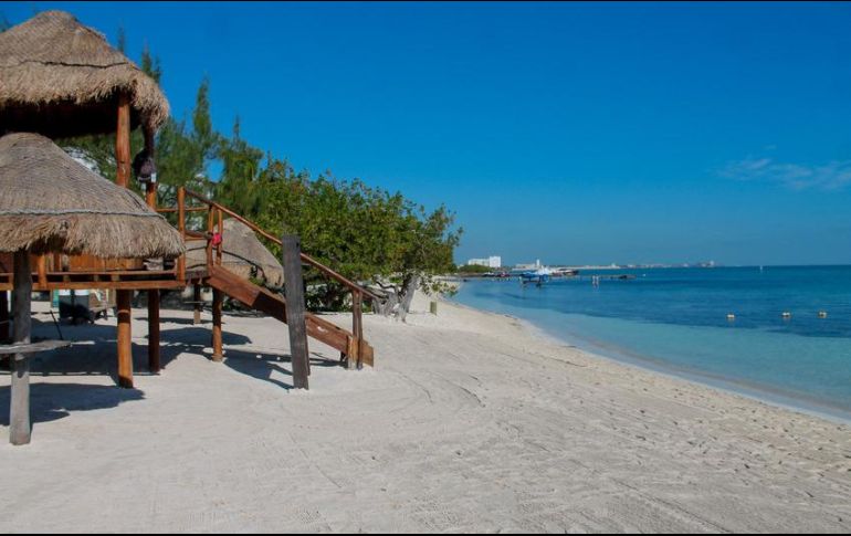 Hoteles, restaurantes, sitios históricos, parques temáticos, campos de golf, servicios turísticos y centros comerciales aumentarán su aforo. SUN/ARCHIVO