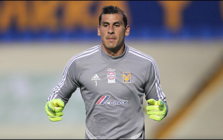La Liga MX informó que después de cumplir con el protocolo correspondiente, el portero Nahuel Guzmán puede reincorporarse al resto de sus compañeros tras ser positivo a coronavirus. Imago7