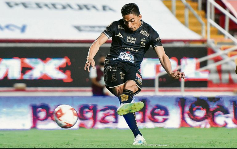 Ángel Mena anotó sus dos goles en tiros penales. IMAGO7