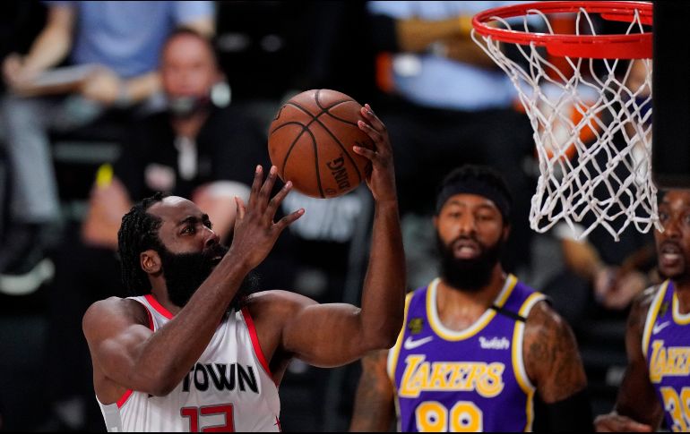 James Harden. La estrella de los Rockets colaboró con 36 puntos para el triunfo de su equipo. AP/M. Terrill