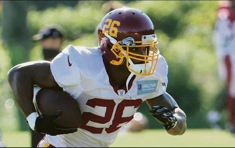 CAMBIO. Peterson dejó de estar en los planes de Washington desde el pasado viernes. INSTAGRAM/@adrianpeterson